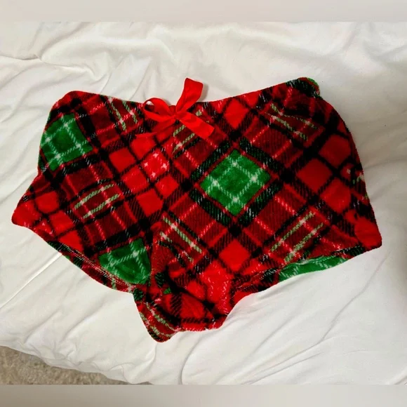 Fleece Christmas pajama shorts. - Picture 1 of 4